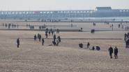 Man (48) sterft tijdens wandeling op strand van Knokke